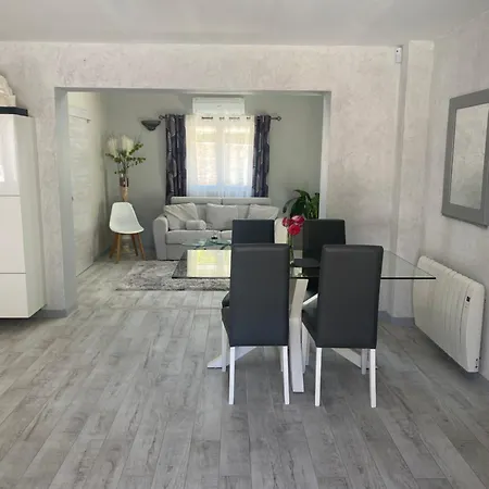 Maison, Hauteur De Nîmes